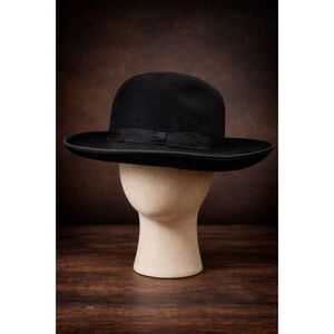 by Hückel Vintage Black Felt Fedora / Bowler-Style Hat – Czechoslovakia